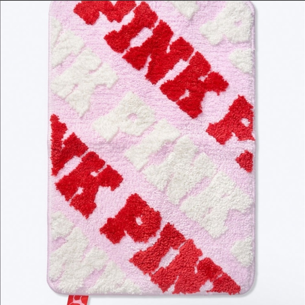 VICTORIA SECRET PINK BATH MAT